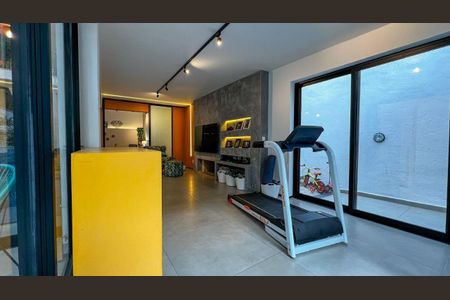 Casa à venda com 262m², 4 quartos e 2 vagas