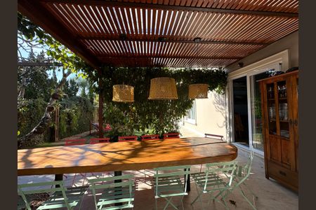 Casa à venda com 420m², 4 quartos e 5 vagas