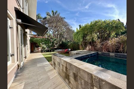 Casa à venda com 420m², 4 quartos e 5 vagas