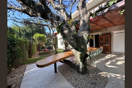 Casa à venda com 420m², 4 quartos e 5 vagas