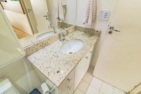 Apartamento à venda com 64m², 2 quartos e 2 vagas Apartamento à venda com 64m², 2 quartos e 2 vagasBanheiro Suíte