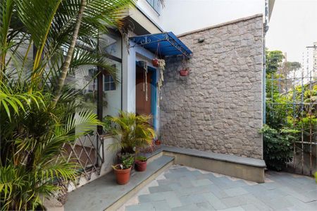 Casa à venda com 5 quartos, 189m² em Santo Amaro, São Paulo