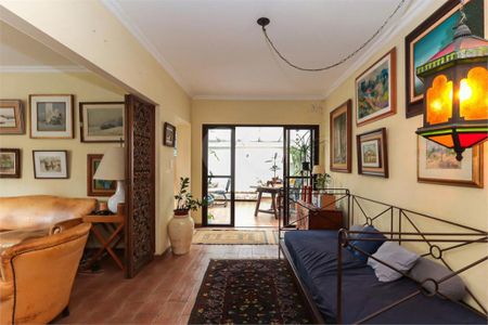 Casa à venda com 5 quartos, 189m² em Santo Amaro, São Paulo