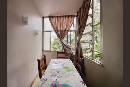 Apartamento à venda com 84m², 2 quartos e sem vaga