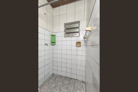 Casa à venda com 68m², 3 quartos e 1 vaga Casa à venda com 68m², 3 quartos e 1 vagaBanheiro