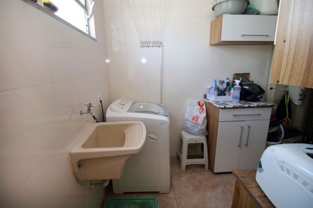 Apartamento à venda com 67m², 2 quartos e 1 vagaÁrea de Serviço