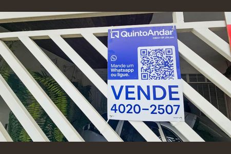 Casa à venda com 183m², 3 quartos e 4 vagas Casa à venda com 183m², 3 quartos e 4 vagasPlaca