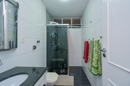 Casa à venda com 172m², 3 quartos e 2 vagas Casa à venda com 172m², 3 quartos e 2 vagasBanheiro