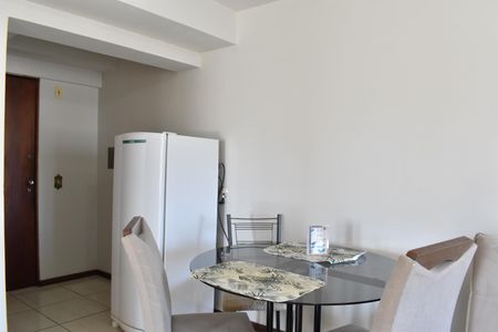 Sala de kitnet/studio para alugar com 1 quarto, 36m² em Centro, Curitiba
