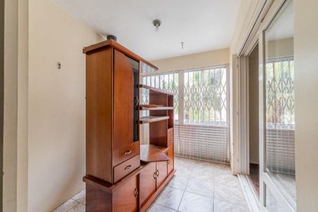 Casa à venda com 3 quartos, 378m² em Medianeira, Porto Alegre