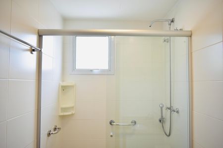 Apartamento à venda com 135m², 3 quartos e 4 vagas Apartamento à venda com 135m², 3 quartos e 4 vagasBanheiro da Suíte 2