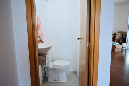 Apartamento à venda com 135m², 3 quartos e 4 vagas Apartamento à venda com 135m², 3 quartos e 4 vagasLavabo
