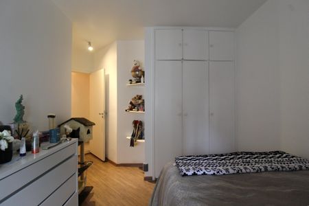 Apartamento à venda com 117m², 3 quartos e 2 vagasQuarto 2