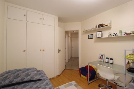 Apartamento à venda com 117m², 3 quartos e 2 vagasQuarto 1