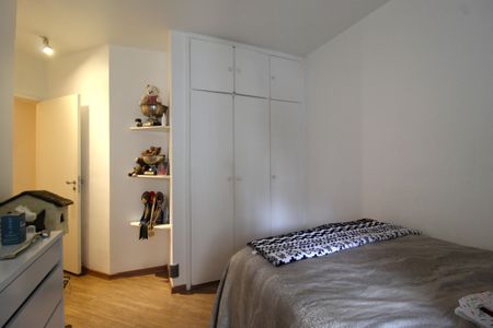 Apartamento à venda com 117m², 3 quartos e 2 vagasQuarto 2