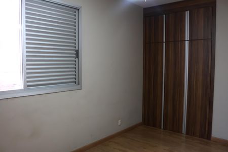 Apartamento para alugar com 168m², 4 quartos e sem vagaSuite