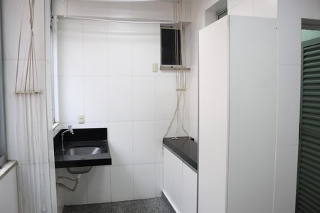 Apartamento para alugar com 168m², 4 quartos e sem vagaArea de serviço