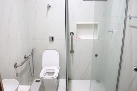Apartamento para alugar com 168m², 4 quartos e sem vagaBanheiro da Suíte 1
