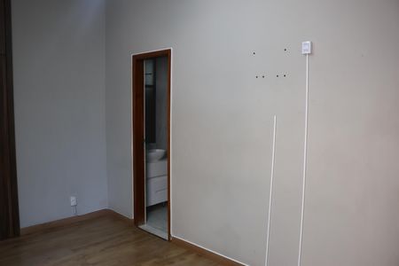 Apartamento para alugar com 168m², 4 quartos e sem vagaSuite