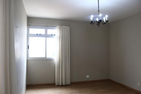 Apartamento para alugar com 168m², 4 quartos e sem vagaSala