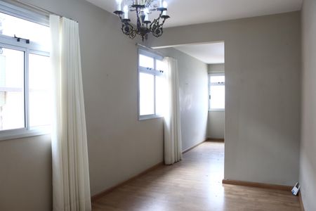 Apartamento para alugar com 168m², 4 quartos e sem vagaSala