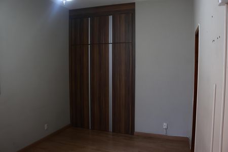 Apartamento para alugar com 168m², 4 quartos e sem vagaSuite