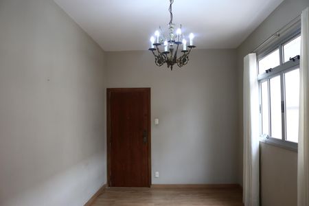 Apartamento para alugar com 168m², 4 quartos e sem vagaSala