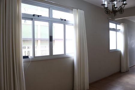 Apartamento para alugar com 168m², 4 quartos e sem vagaSala