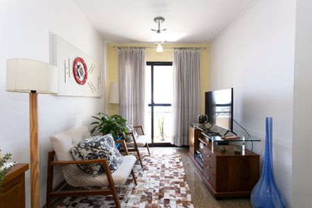 Sala de apartamento à venda com 3 quartos, 56m² em Vila Carrão, São Paulo