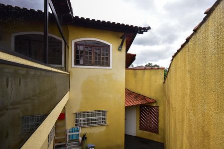 Casa à venda com 176m², 2 quartos e 3 vagasFachada Posterior