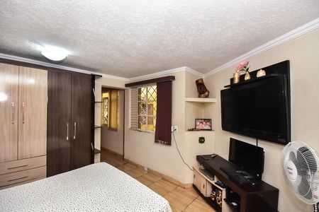 Casa à venda com 176m², 2 quartos e 3 vagasSuíte