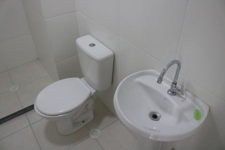 Apartamento para alugar com 37m², 2 quartos e sem vagaBanheiro