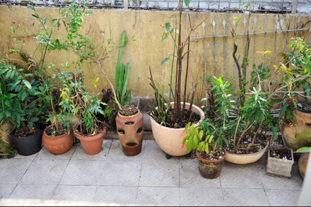 Casa à venda com 250m², 5 quartos e 4 vagas Casa à venda com 250m², 5 quartos e 4 vagasVista do Quarto 2