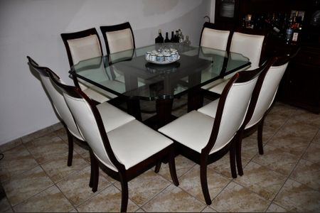 Casa à venda com 250m², 5 quartos e 4 vagas Casa à venda com 250m², 5 quartos e 4 vagasCopa