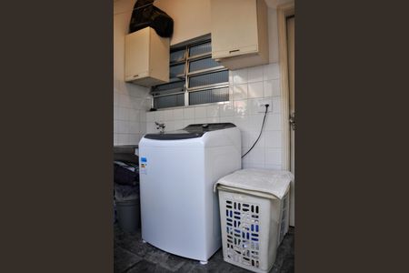 Casa à venda com 250m², 5 quartos e 4 vagas Casa à venda com 250m², 5 quartos e 4 vagasÁrea de Serviço