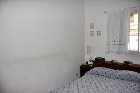 Casa à venda com 250m², 5 quartos e 4 vagas Casa à venda com 250m², 5 quartos e 4 vagasQuarto 1