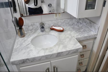 Casa à venda com 250m², 5 quartos e 4 vagas Casa à venda com 250m², 5 quartos e 4 vagasBanheiro 1