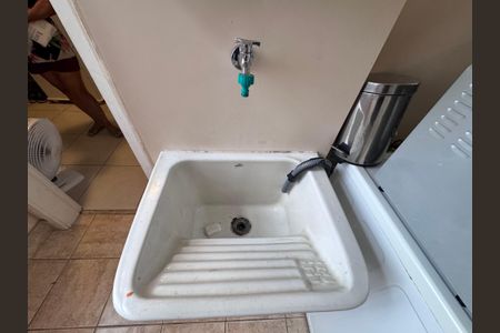 Apartamento para alugar com 100m², 3 quartos e 2 vagas Apartamento para alugar com 100m², 3 quartos e 2 vagasCozinha e Área de Serviço
