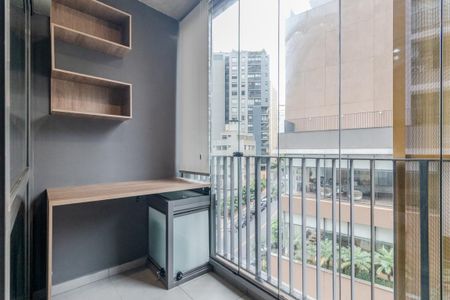 Varanda de kitnet/studio para alugar com 1 quarto, 27m² em Sumarezinho, São Paulo