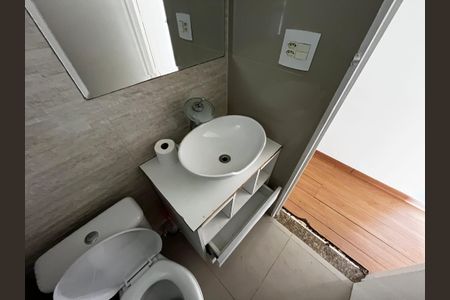 Apartamento à venda com 58m², 2 quartos e 1 vaga Apartamento à venda com 58m², 2 quartos e 1 vagaBanheiro