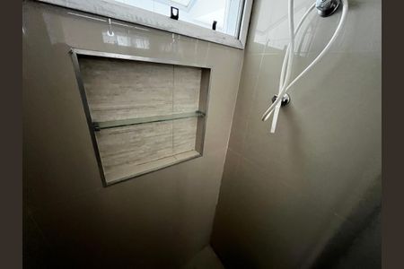 Apartamento à venda com 58m², 2 quartos e 1 vaga Apartamento à venda com 58m², 2 quartos e 1 vagaBanheiro