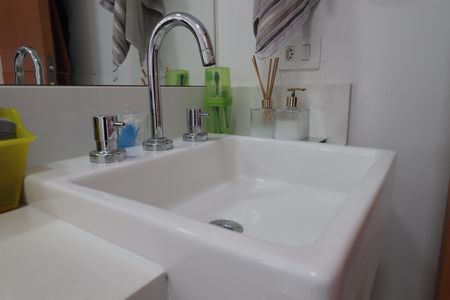 Apartamento à venda com 83m², 2 quartos e 2 vagasBanheiro da Suíte 2