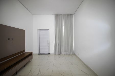 Casa de condomínio para alugar com 200m², 3 quartos e 4 vagasSala