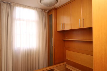 Apartamento à venda com 57m², 2 quartos e 1 vagaQuarto 2