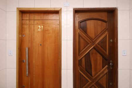 Apartamento à venda com 57m², 2 quartos e 1 vagaÁrea comum - Porta do apartamento