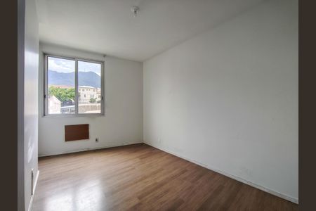 Apartamento para alugar com 126m², 3 quartos e 1 vaga Apartamento para alugar com 126m², 3 quartos e 1 vagaQuarto 1