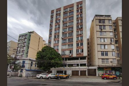Apartamento para alugar com 126m², 3 quartos e 1 vaga Apartamento para alugar com 126m², 3 quartos e 1 vagaFachada e portaria