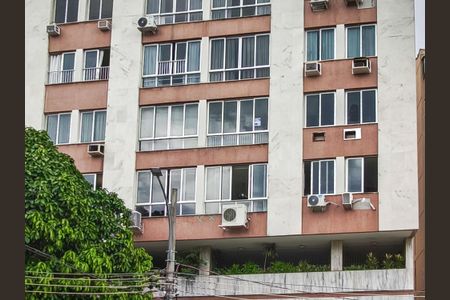 Apartamento para alugar com 126m², 3 quartos e 1 vaga Apartamento para alugar com 126m², 3 quartos e 1 vagaFachada - Placa