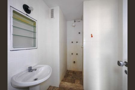 Apartamento para alugar com 126m², 3 quartos e 1 vaga Apartamento para alugar com 126m², 3 quartos e 1 vagaBanheiro da Suíte