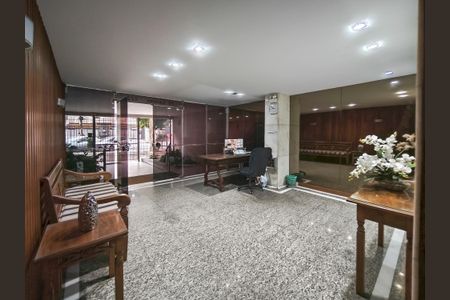 Apartamento para alugar com 126m², 3 quartos e 1 vaga Apartamento para alugar com 126m², 3 quartos e 1 vagaFachada e portaria